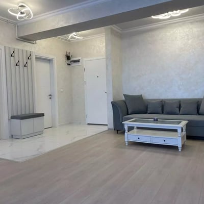 Langzeitmiete einer 2-Zimmer-Wohnung, 60 m², in Mamaia, Constanța, Rumänien