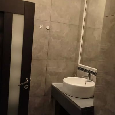 Langzeitmiete einer 3-Zimmer-Wohnung, 90 m², in Tomis Plus, Constanța, Rumänien