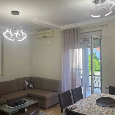 Langzeitmiete einer 3-Zimmer-Wohnung, 66 m², in Vračar, Belgrad, Serbien