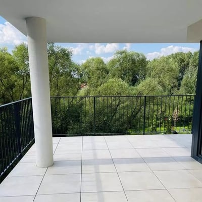 Alquiler a largo plazo de un apartamento de 3 habitaciones, 60 m², en Dębniki – Zakrzówek, Cracovia, Polonia