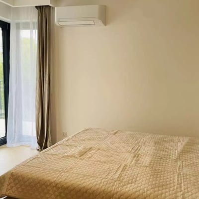 Alquiler a largo plazo de un apartamento de 3 habitaciones, 60 m², en Dębniki – Zakrzówek, Cracovia, Polonia