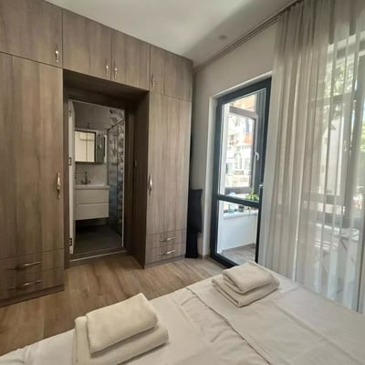 Langzeitmiete einer 4-Zimmer-Wohnung, 100 m², in Varna, Bulgarien