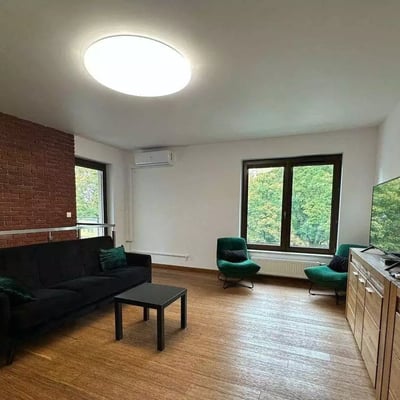 Long-term rental of a 4-room apartment, 130 m², in Stare Podgórze, Kraków, Poland