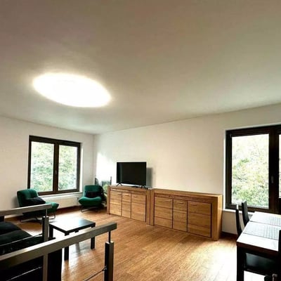Long-term rental of a 4-room apartment, 130 m², in Stare Podgórze, Kraków, Poland
