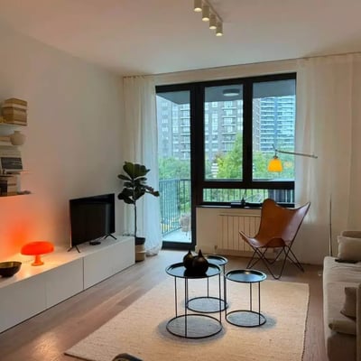 Alquiler a largo plazo de un apartamento de 2 habitaciones, 58 m², en Belgrado, Serbia