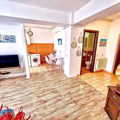 Location longue durée d’un appartement de 2 pièces, 75 m², à Mamaia, Constanța, Roumanie