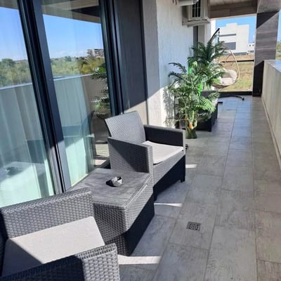 Langzeitmiete einer 2-Zimmer-Wohnung, 70 m², in Constanța, Rumänien