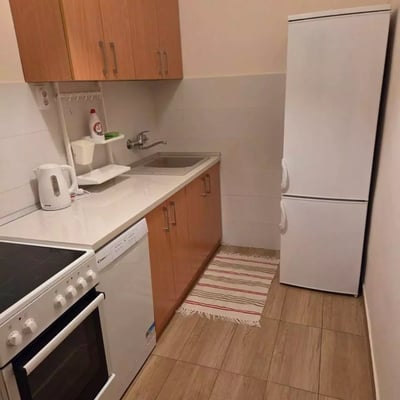 Location longue durée d’un appartement de 3 pièces, 80 m², à Vračar, Belgrade, Serbie