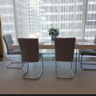 Location longue durée d’un appartement de 2 pièces, 60 m², à Mamaia Nord, Constanța, Roumanie