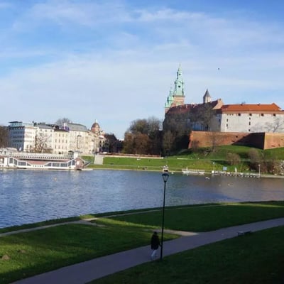 Location longue durée d’un appartement de 3 pièces, 58 m², Stare Dębniki, Cracovie, Pologne
