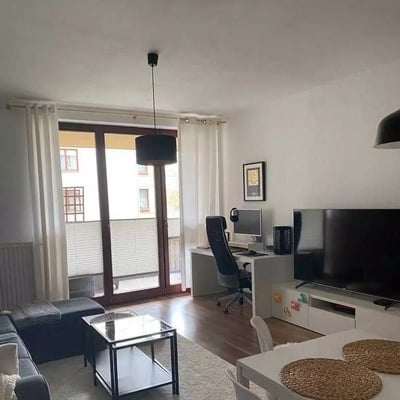 Long-term rental of a 2-room apartment, 50 m², Ruczaj, Kraków, Poland