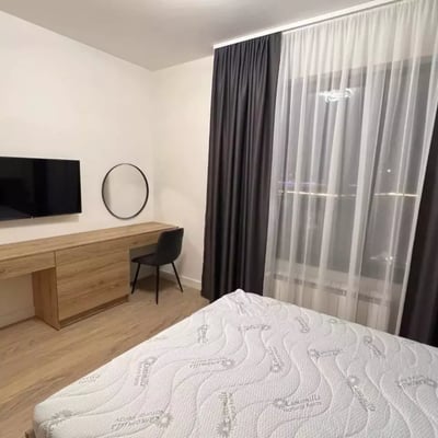 Alquiler a largo plazo de un apartamento de 3 habitaciones, 86 m², Belgrade Waterfront, Belgrado, Serbia