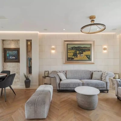 Alquiler de un apartamento de dos niveles, 128 m², en el centro del Casco Antiguo, Belgrado, Serbia