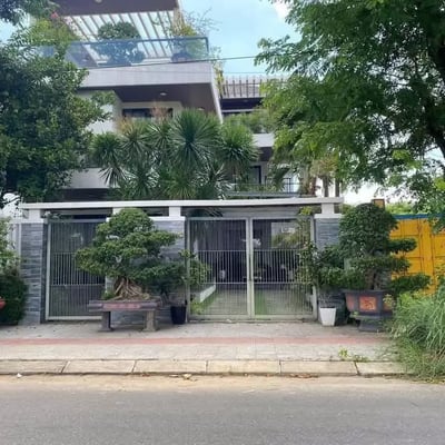 Miete einer Villa mit 3 Schlafzimmern, Hoa Xuan, Cam Le, Da Nang, Vietnam