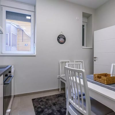 Location d’un appartement moderne de 2 pièces, 58 m², centre-ville, Belgrade, Serbie