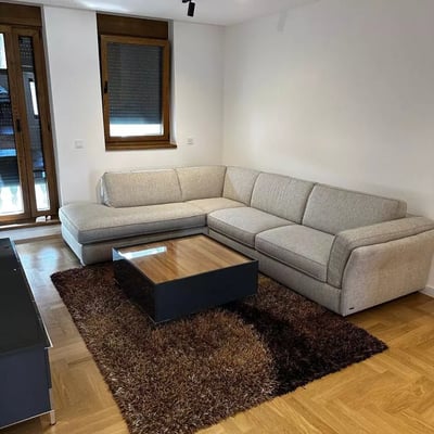 Location d’un appartement spacieux de 3 pièces, 90 m², centre-ville, Belgrade, Serbie