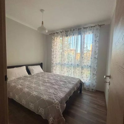 Miete einer geräumigen 3-Zimmer-Wohnung, Varna, Bulgarien