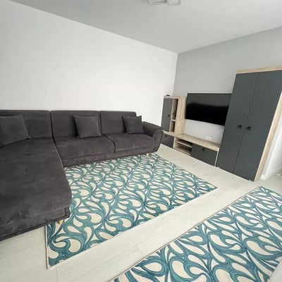 Alquiler de un cómodo apartamento de 2 habitaciones, 52 m², Inel I, Constanța, Rumanía
