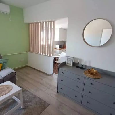 Miete einer gemütlichen 2-Zimmer-Wohnung, 41 m², nahe dem Stadtzentrum, Belgrad, Serbien