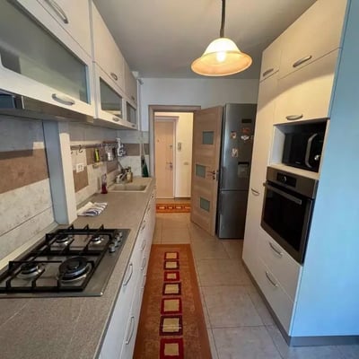Miete komfortabler 4-Zimmer-Apartments, 90 m², Constanța, Rumänien