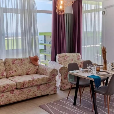 Location de spacieux appartements de 3 pièces, 75 m², Mamaia, Constanța, Roumanie