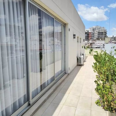 Long-term rental in Buenos Aires: Bright 2-room apartment with terrace in Belgrano