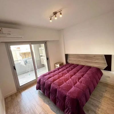 Long-term rental in Buenos Aires: Quiet 2-room apartment with balcony and pool in Palermo