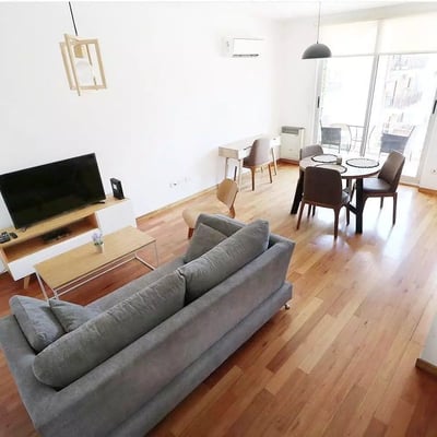 Long-term rental in Buenos Aires: Bright 2-room apartment with balcony and pool in Palermo Hollywood