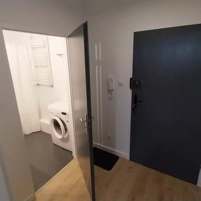 27 m² Apartment for Rent in Wrocław, Krzyki District, Fresh Renovation