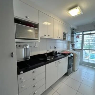 Alquiler de un amplio apartamento de 3 habitaciones, 96 m², en Barra de Tijuca, Río de Janeiro, Brasil