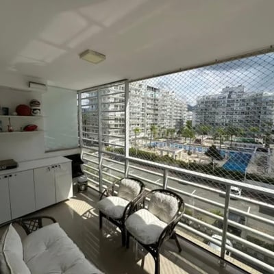 Location d’un appartement spacieux de 3 pièces, 96 m², à Barra de Tijuca, Rio de Janeiro, Brésil