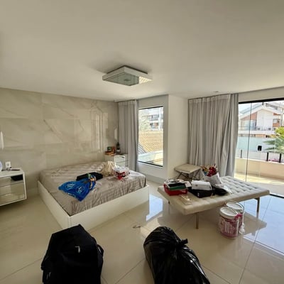 Vermietung einer großzügigen Villa mit 4 Schlafzimmern und Pool, Barra da Tijuca, Rio de Janeiro, Brasilien