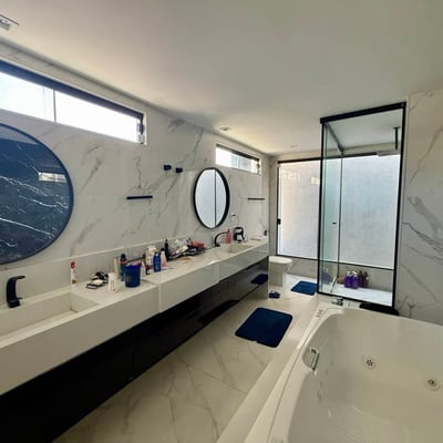 Vermietung einer großzügigen Villa mit 4 Schlafzimmern und Pool, Barra da Tijuca, Rio de Janeiro, Brasilien