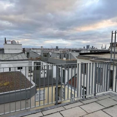 Alquiler Ático 4 Habitaciones 142m² con Terraza y Balcón cerca de Mariahilferstrasse, Viena