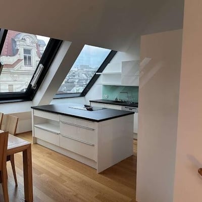 Аренда мезонета 142м² с террасой и балконом в районе Мариахильферштрассе, Вена