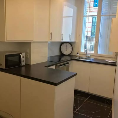 Location d’un appartement meublé de 2 pièces, 42 m², Paris 16ᵉ, France