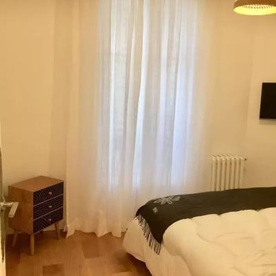 Location d’un appartement meublé de 2 pièces, 42 m², Paris 16ᵉ, France