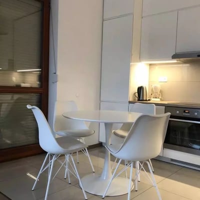 Long-term rental of a 2-room apartment, 48 m² in Krakow, Poland