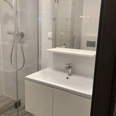 Long-term rental of a 2-room apartment, 48 m² in Krakow, Poland