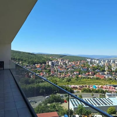 Аренда современной 4-комнатной квартиры, 100 м², Клуж-Напока, Румыния