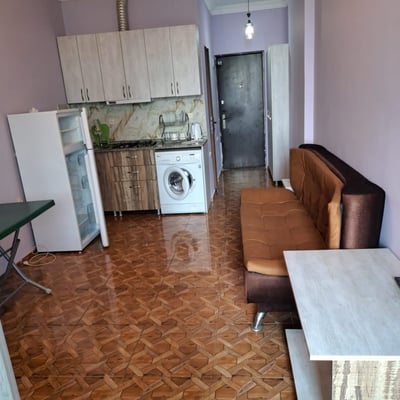 Gemütliches, möbliertes Studio mit Meerblick zur Miete, Batumi, Georgien