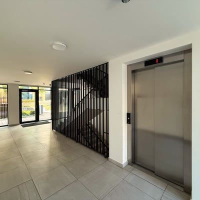 Location d’un appartement spacieux et meublé de 2 pièces, 58 m², Staré Mesto, Bratislava, Slovaquie