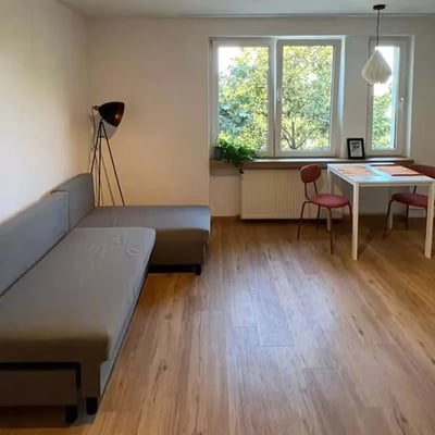 Location longue durée d’un studio, 26 m², à Târgu-Mureș, Roumanie