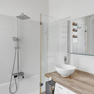 Rent of a modern 2-room apartment, 40 m², 15th district, Paris, France