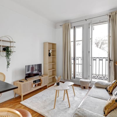 Rent of a modern 2-room apartment, 40 m², 15th district, Paris, France