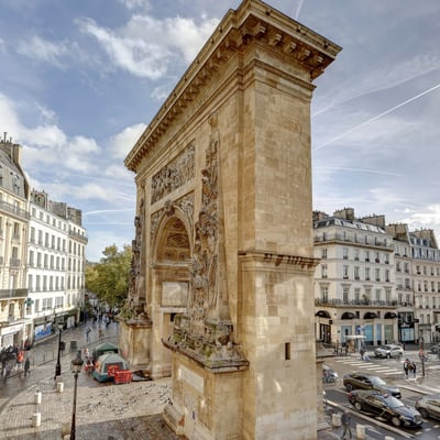 Rent of a modern 2-room apartment, 61 m², with a view of the majestic Porte Saint-Denis, Paris, France
