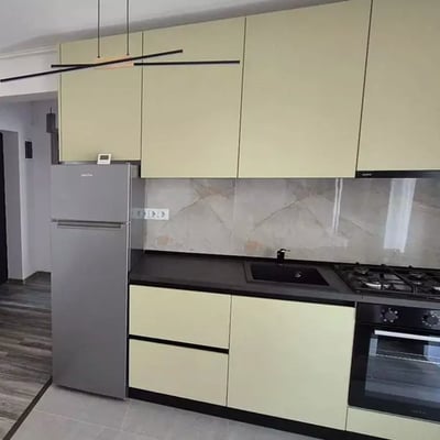 Location longue durée d’un appartement de 2 pièces, 50 m², à Bragadiru, Roumanie