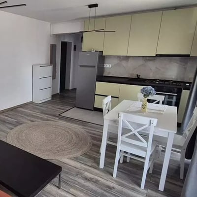 Location longue durée d’un appartement de 2 pièces, 50 m², à Bragadiru, Roumanie