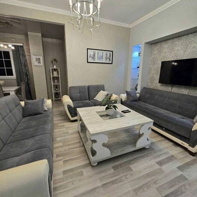 Geräumige Wohnung mit Balkon zur Miete, 80 m², Batumi, Georgien