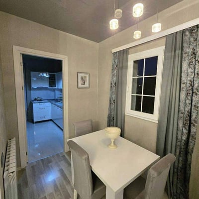 Geräumige Wohnung mit Balkon zur Miete, 80 m², Batumi, Georgien